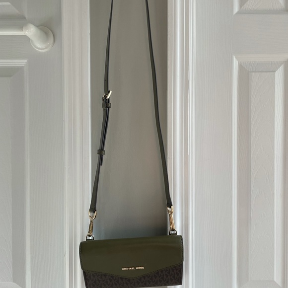 Michael Kors Kimberly 3 in 1 Crossbody Tote - Picture 14 of 16